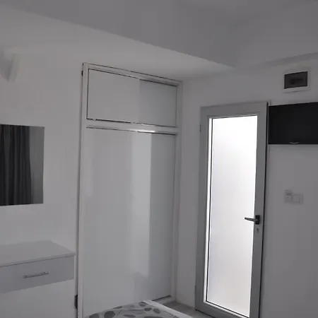 Akkan Marina (adults Only) מלון